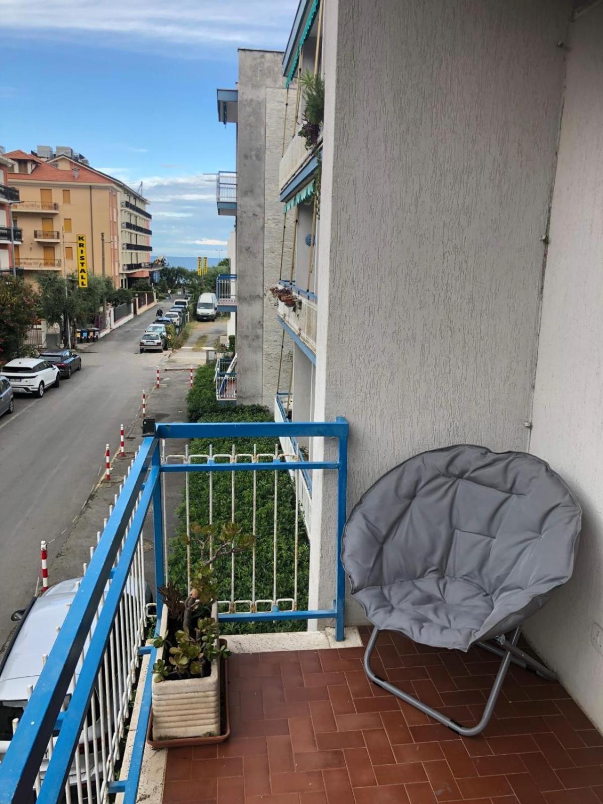 Appartamento A 100 Mt Dalla Spiaggia Diano Marina Extérieur photo